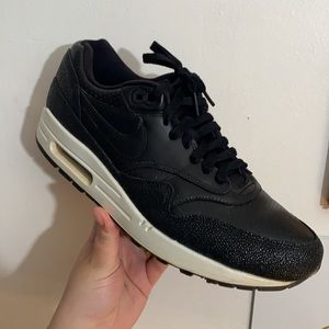 Nike air max 1’s Size 10 women’s shoes size 8 in men’s. 💯